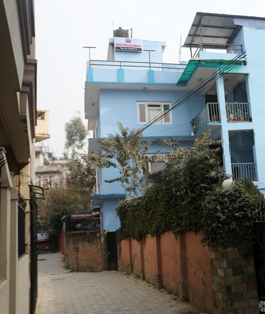 Hotel Rising Home 2/25