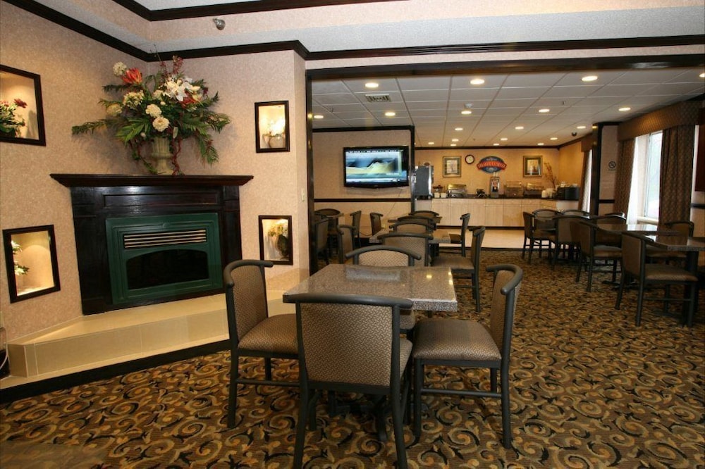 Wingate by Wyndham Hattiesburg 40/58