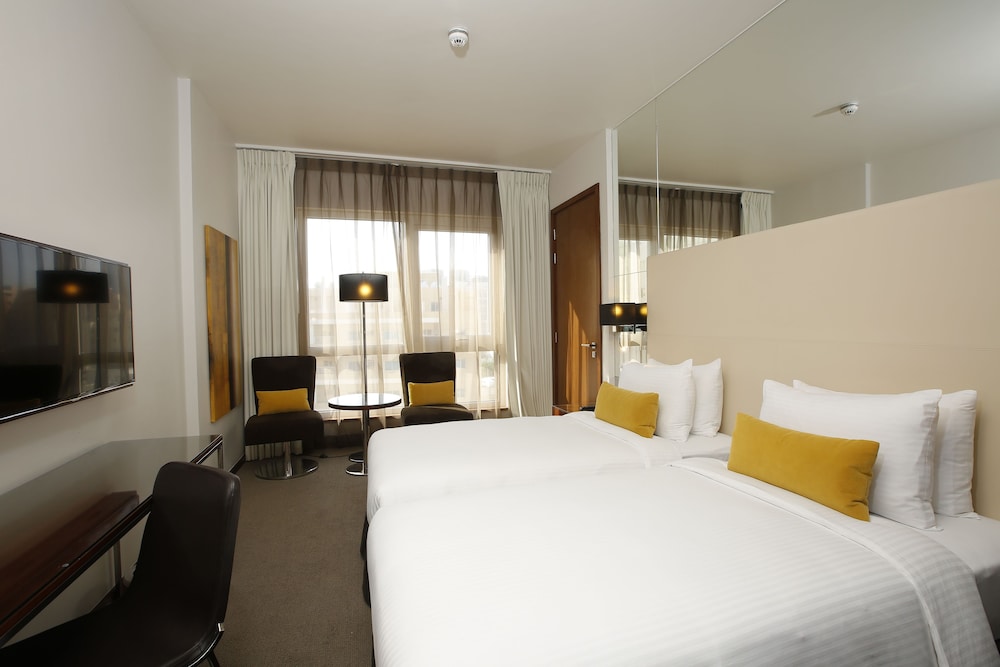 Centro Twin Room