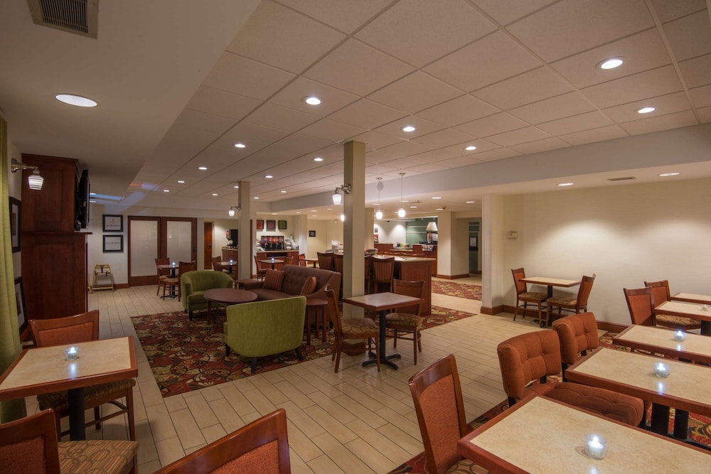 Hampton Inn White River Junction 63/81