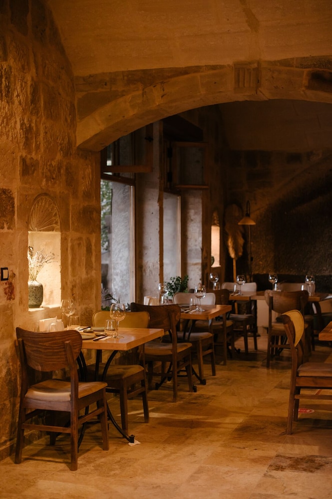 Aza Cave Hotel 38/50