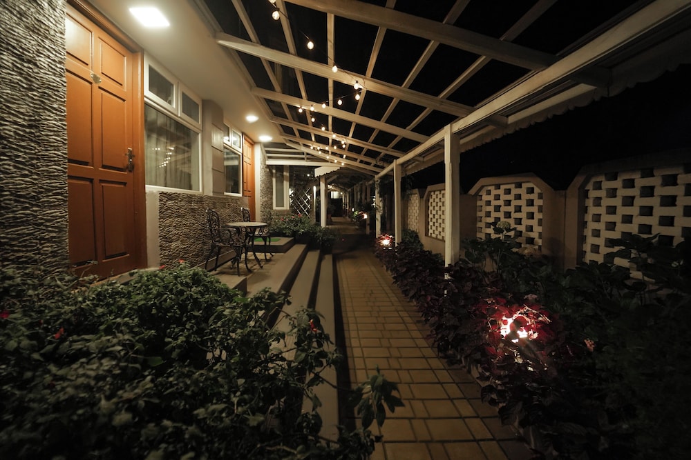 JC RESIDENCY. 20/50