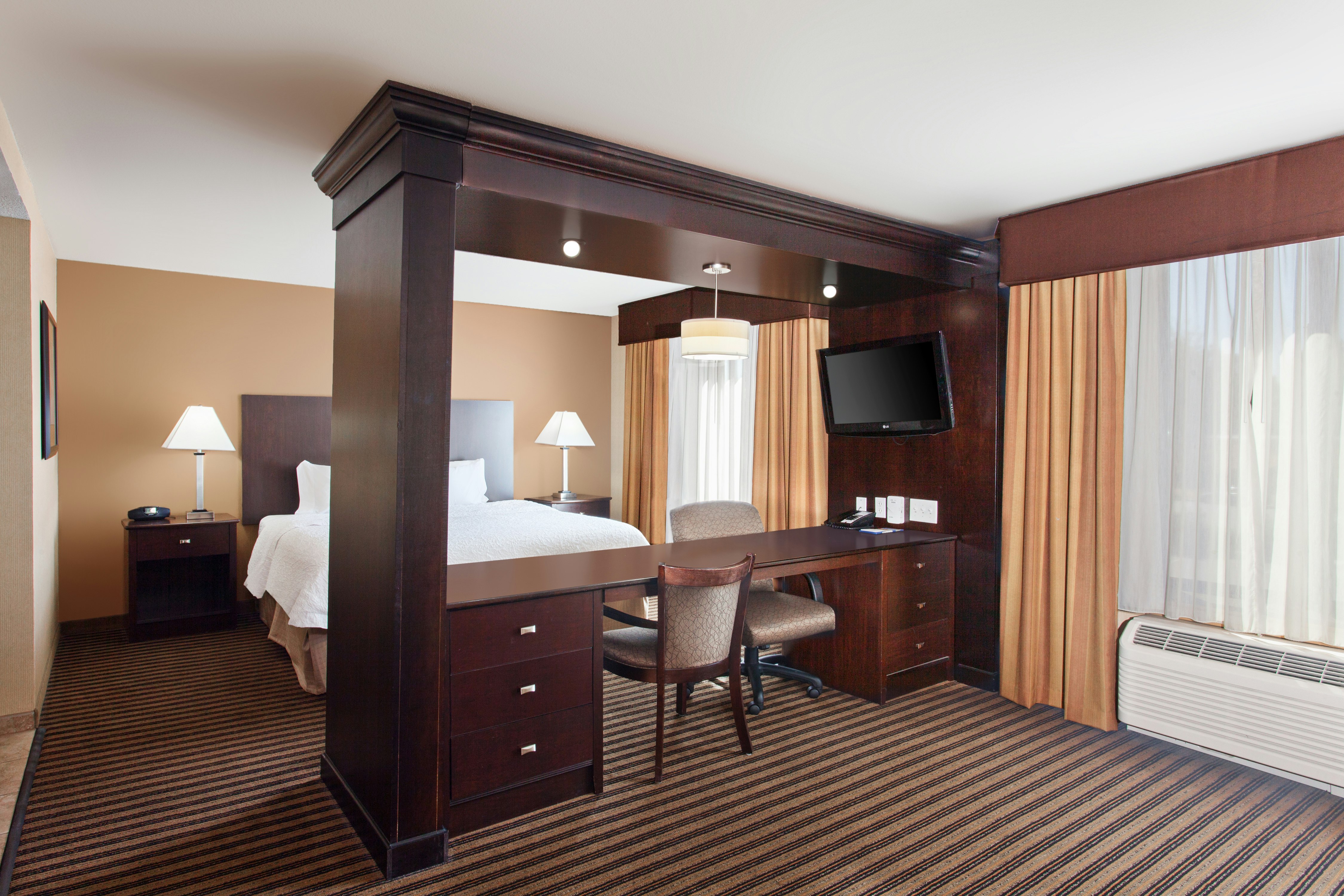 STUDIO, KING BED, ACCESSIBLE