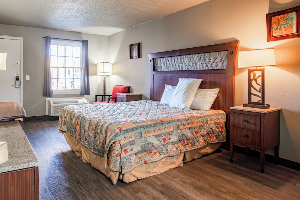 Southern Inn By OYO Walterboro I-95 16/29
