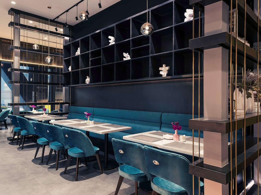 Mercure Shanghai Hongqiao Railway Station 33/37