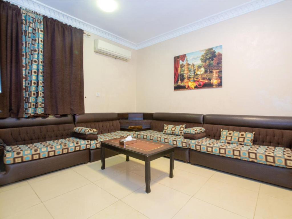 هابي بيتش البساتين(Shati Albasateen Serviced Apartments) 17/25