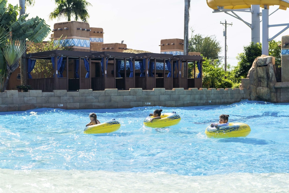 World Resort 46/50