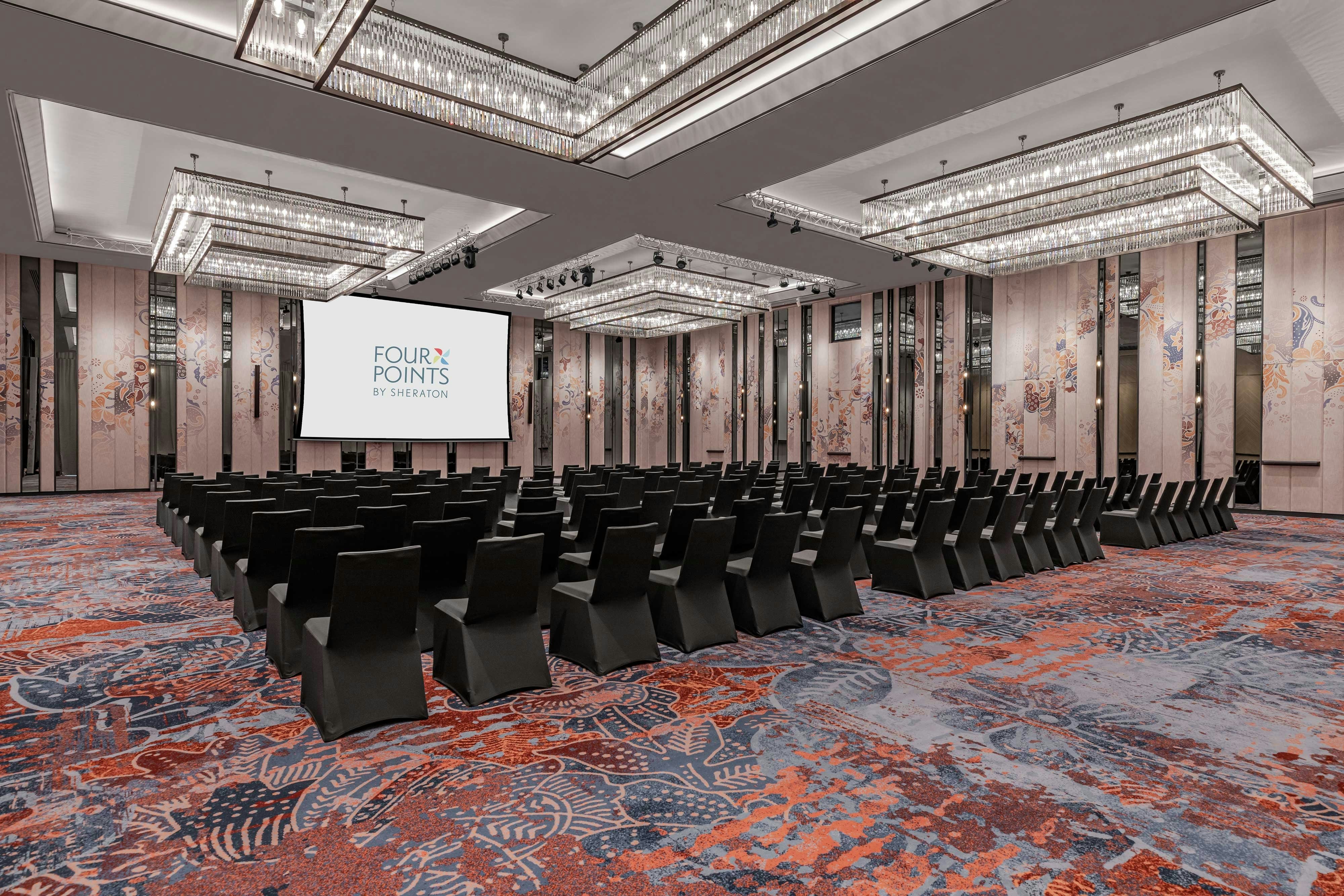 Four Points by Sheraton Phuket Patong Beach Resort 24/44