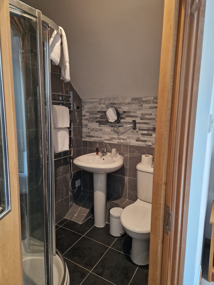 Loch Long Hotel 43/47