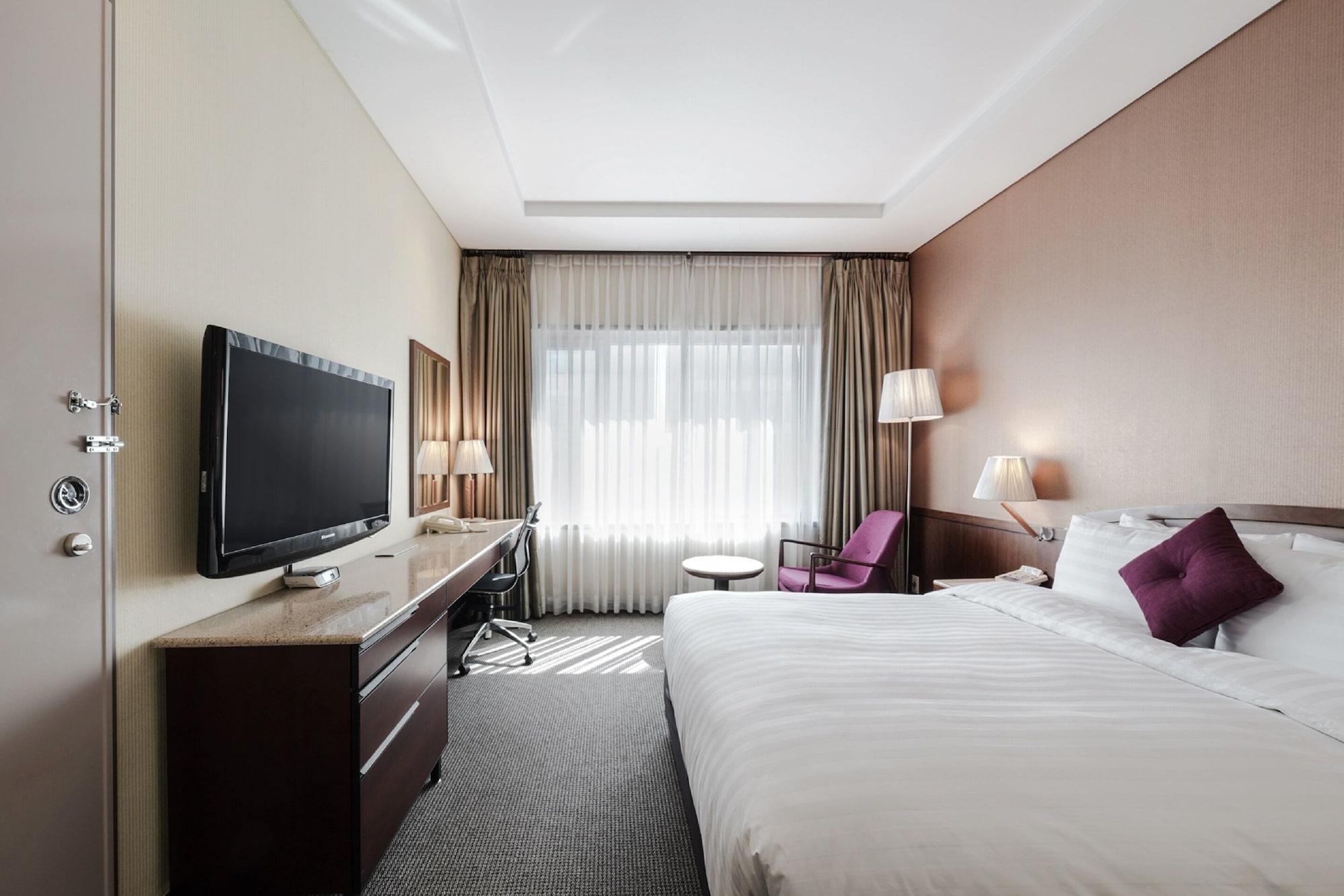 Connecting, Family, Multiple Beds