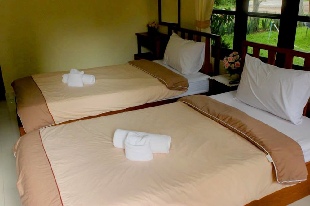 Baan Phuthadol 17/41
