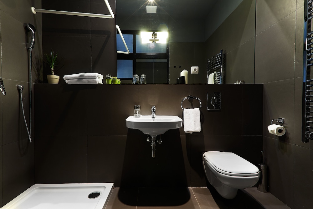 The Magazine Hotel Apartments 64/70