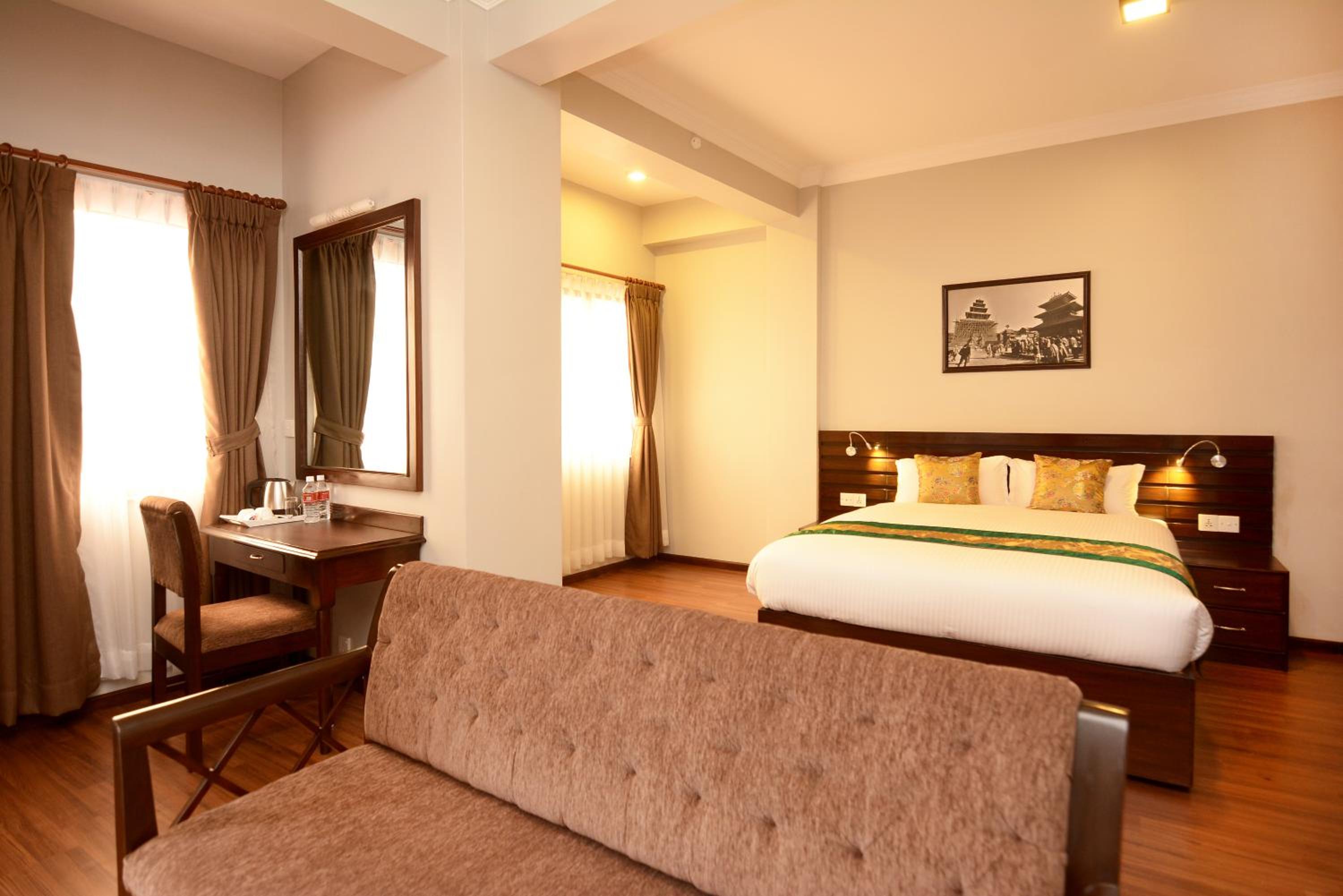 Junior Suite, Queen Bed