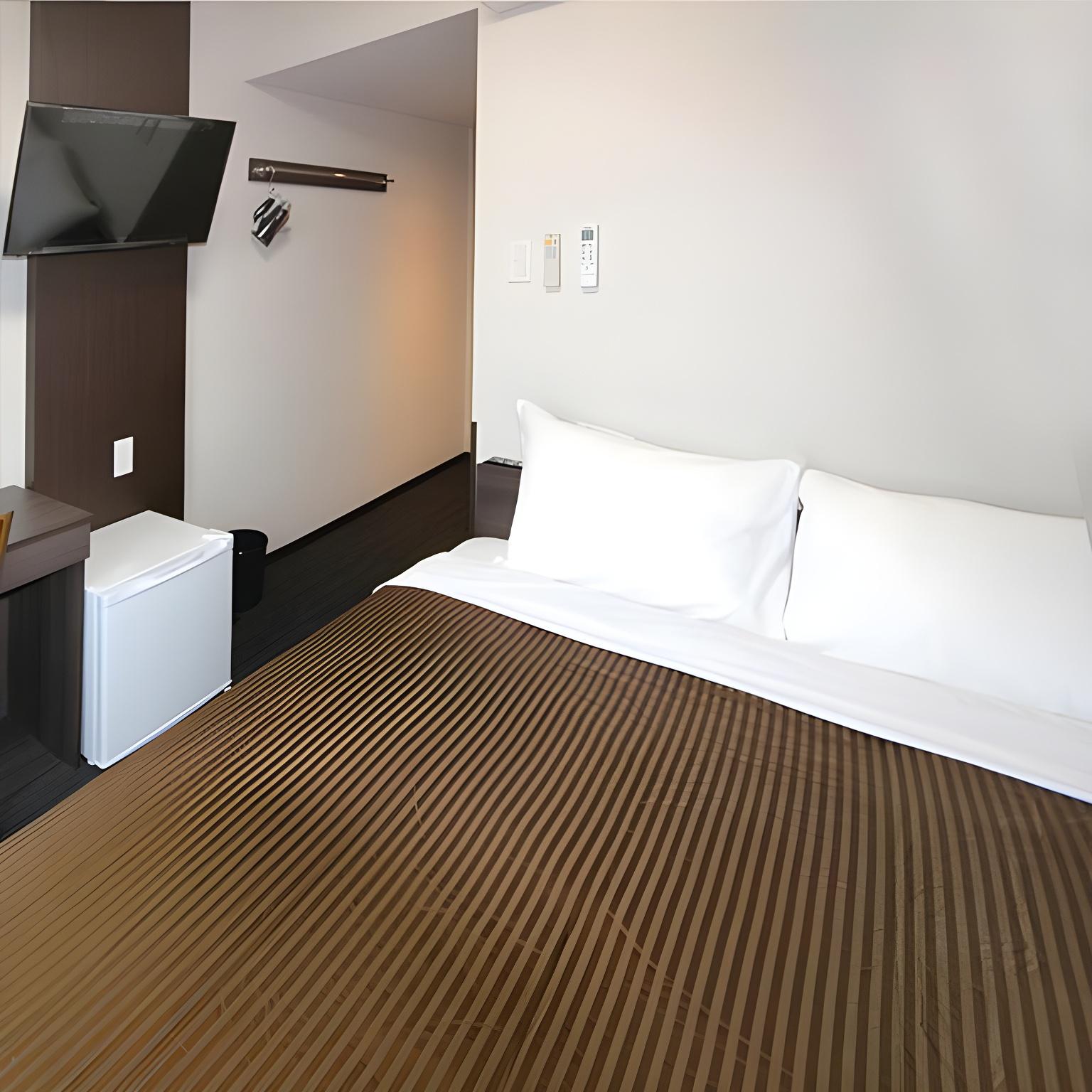 1 Bedroom, Standard, Double Bed, No View, Smoking
