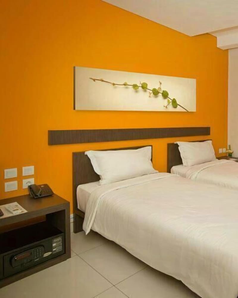 V HOTEL JAKARTA 10/45