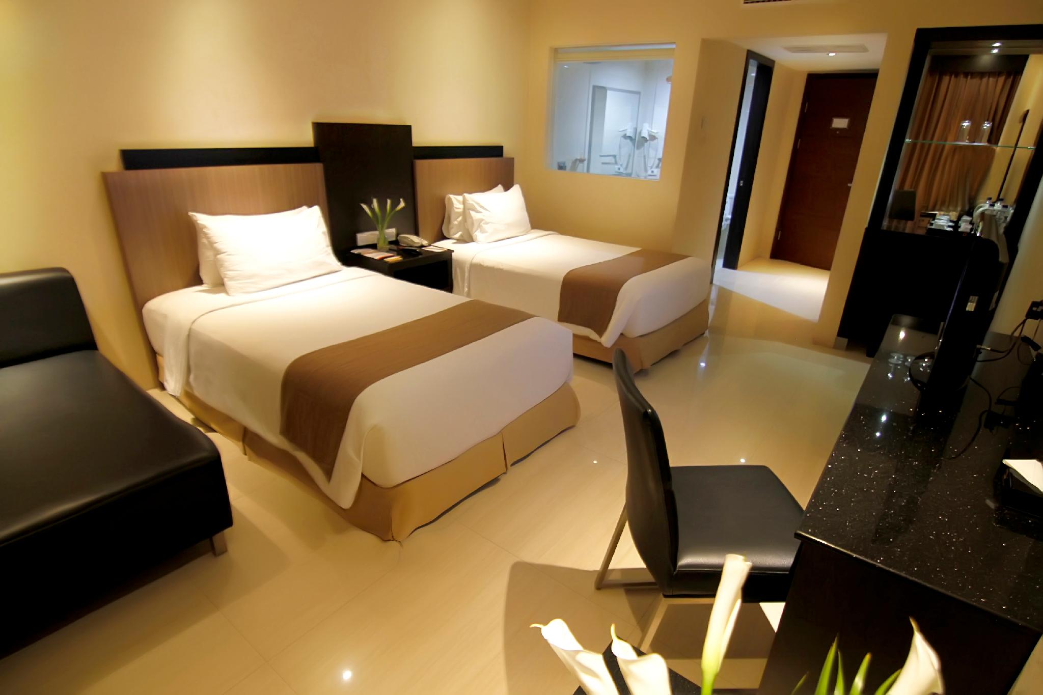 SUPER, DELUXE, TWIN BEDS