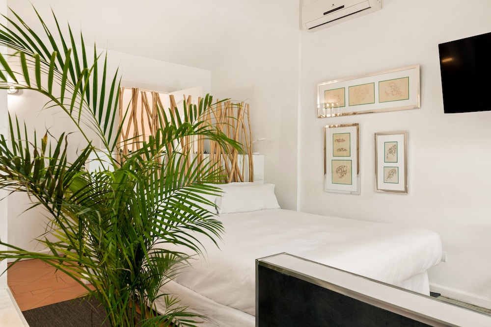 Molo 44 Suites Puerto Banus 47/85