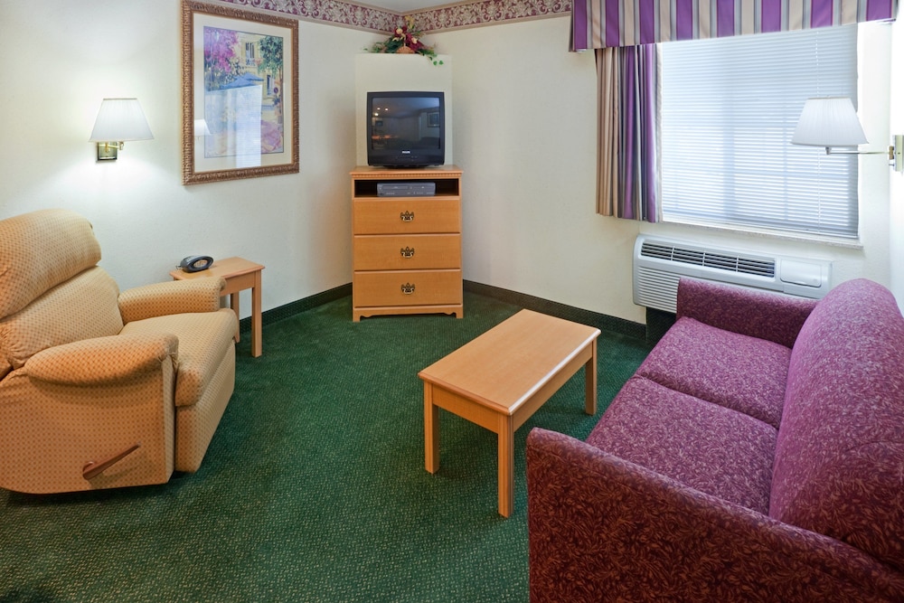 Candlewood Suites Tyler 37/54