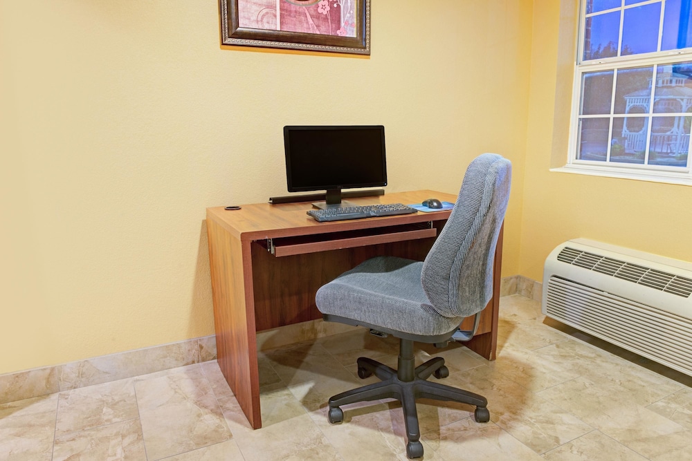 Microtel Inn And Suites Memphi 29/33