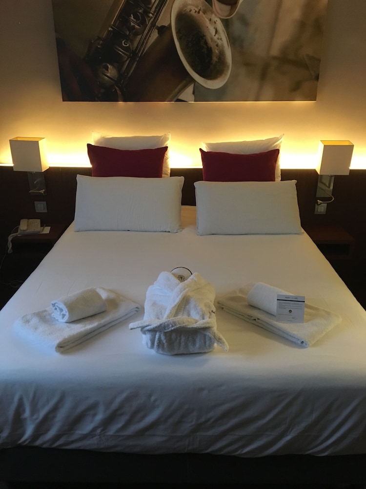 MERCURE PERPIGNAN CENTRE 58/68