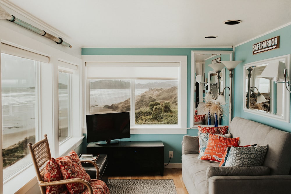 Nye Beach Condos At Pacific Crest 30/50