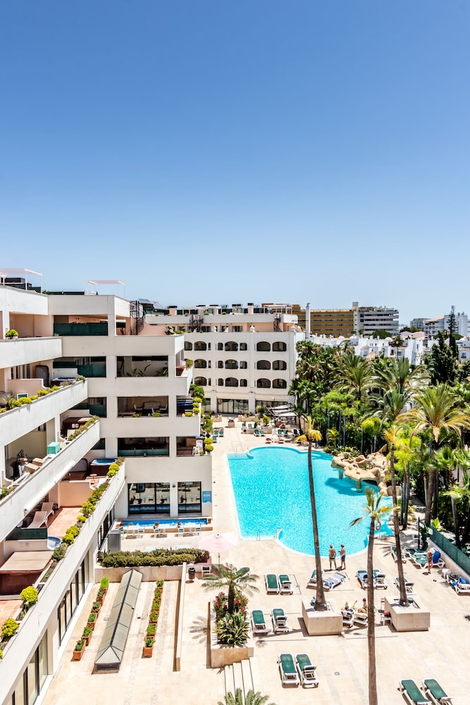 Guadalpin Suites 50/50