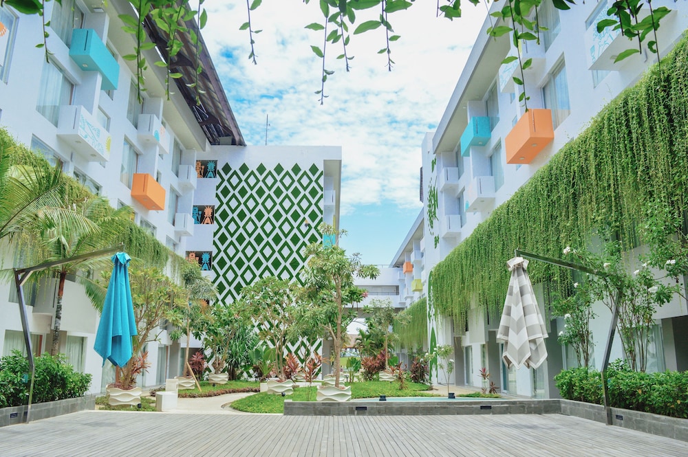 TIJILI Hotel Benoa 4/90