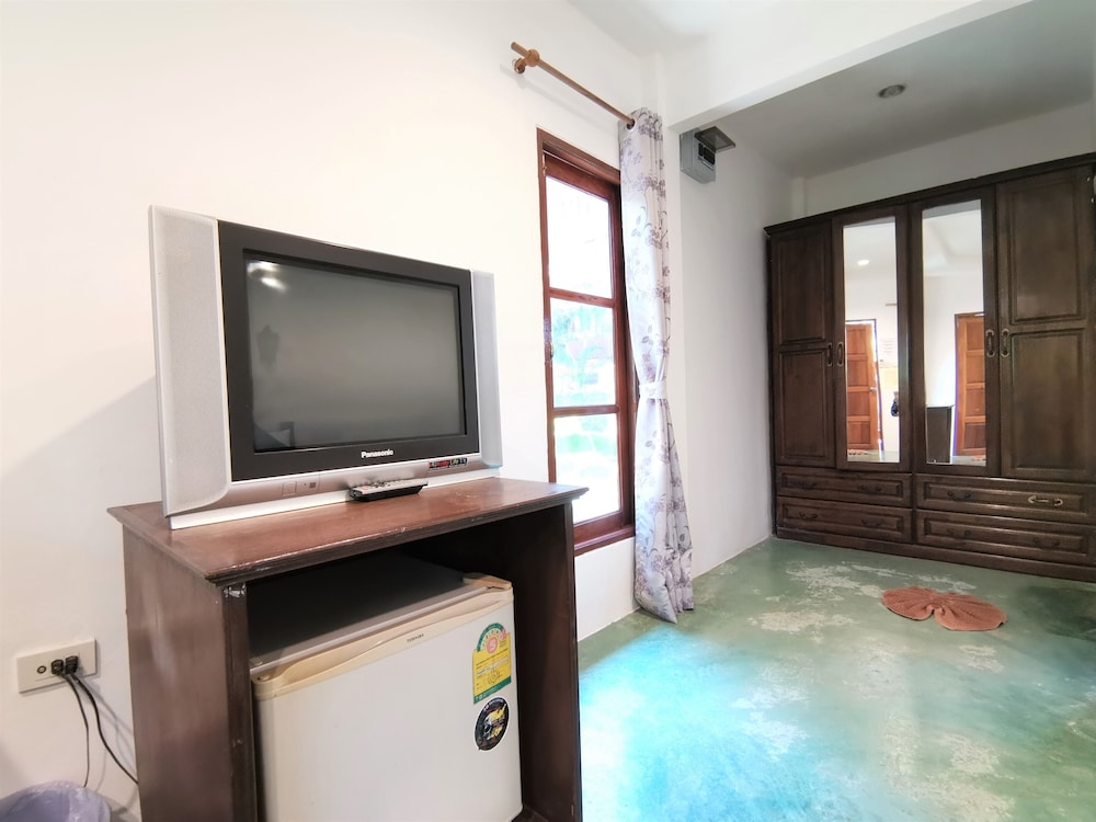 Lanta White Rock Resort Koh 58/69