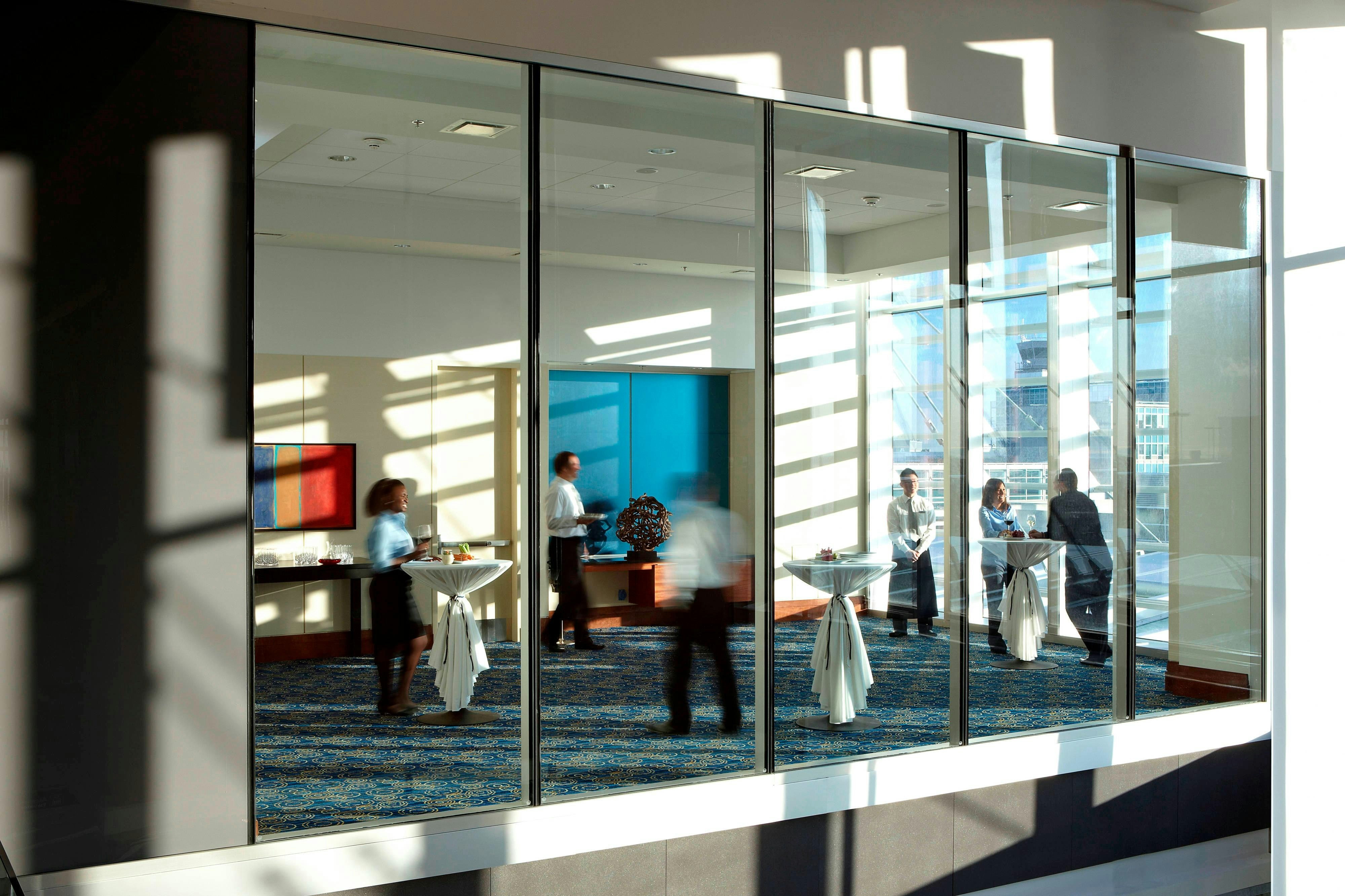 Montreal Airport Marriott In-Terminal Hotel in DORVAL - QUEBEC