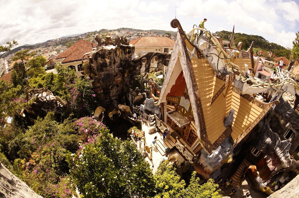 Crazy House 5/66