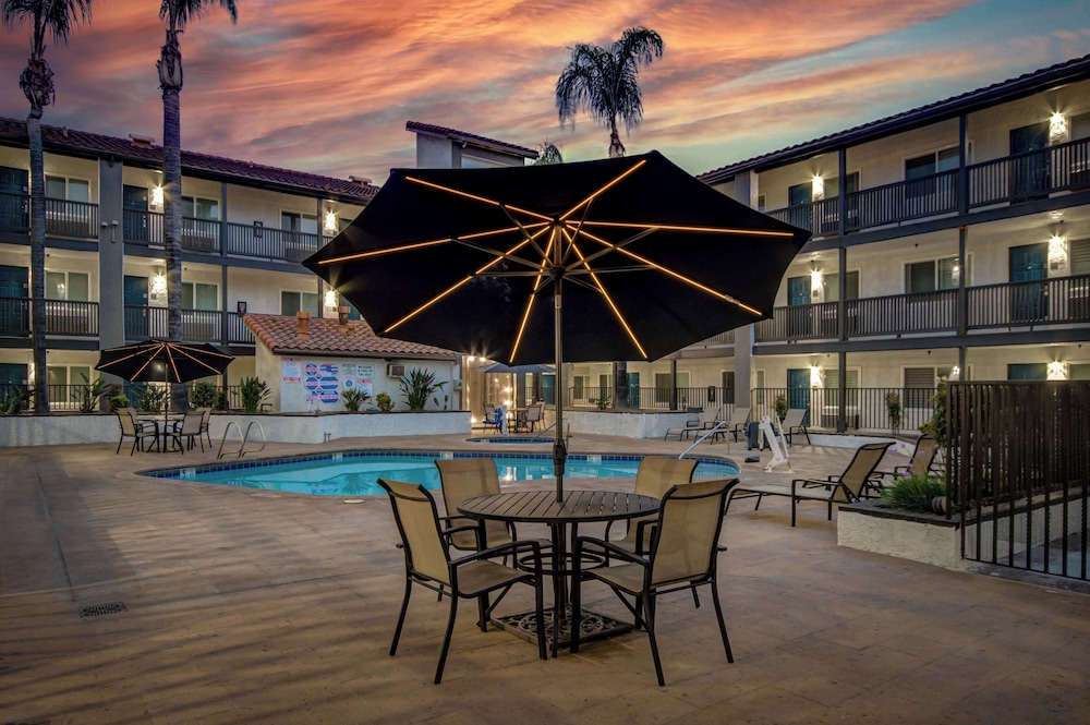 Motel6 Ontario, CA - Convention Center Airport 46/62