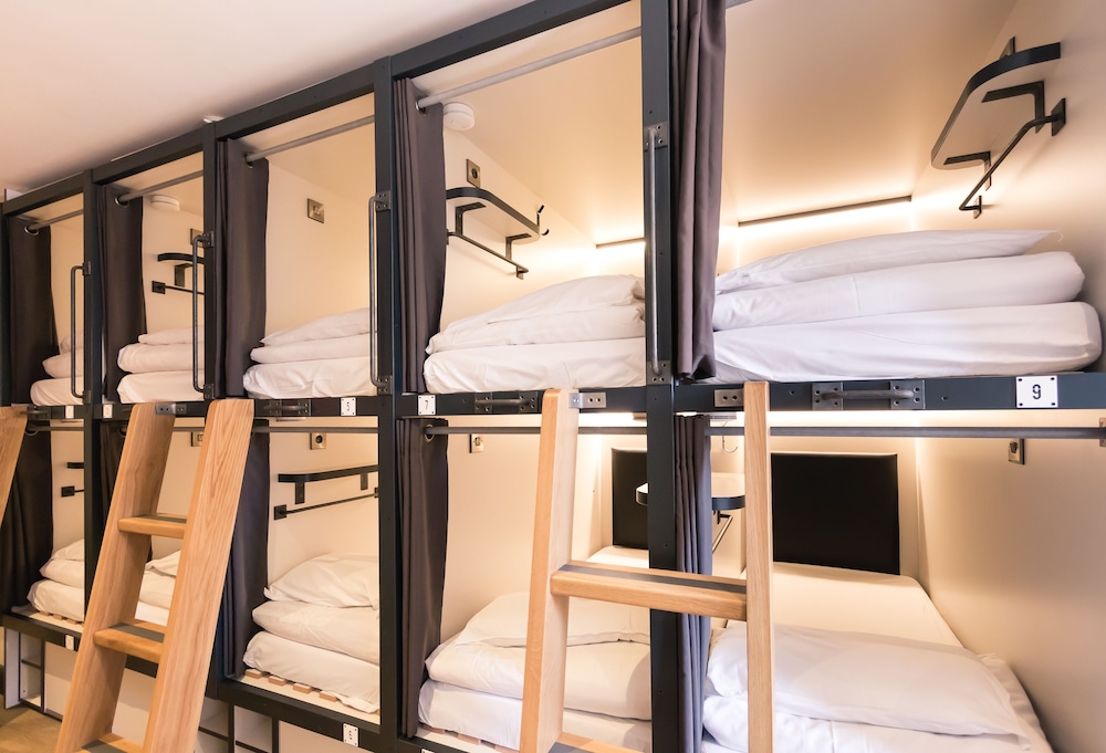Jacobs Inn Hostel 54/65
