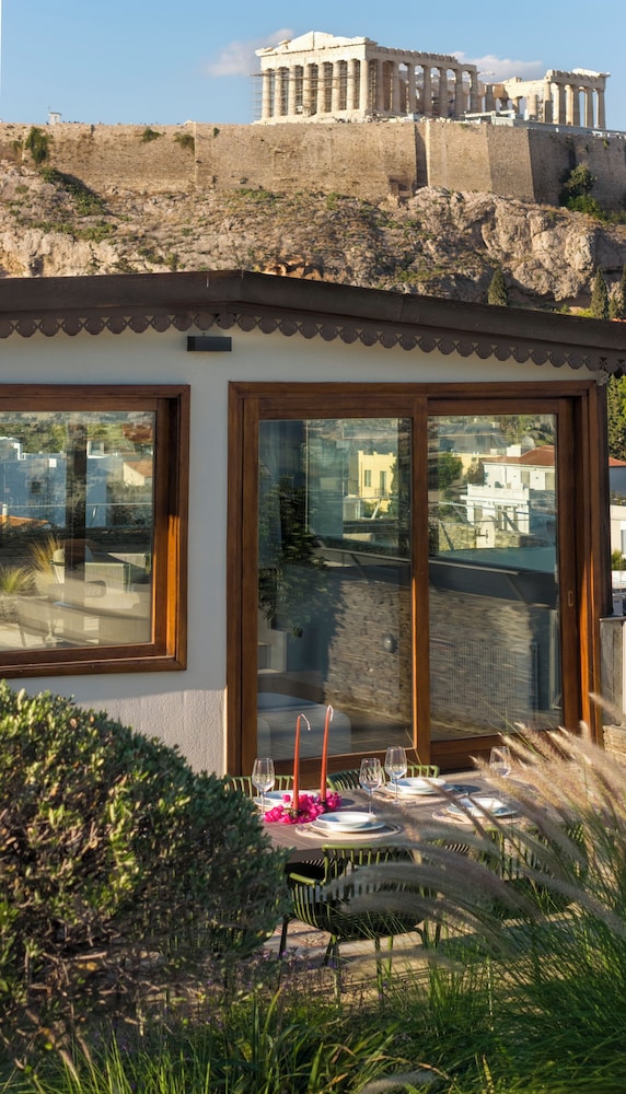 Karyatis Luxury Maisonette By K&K 3/50
