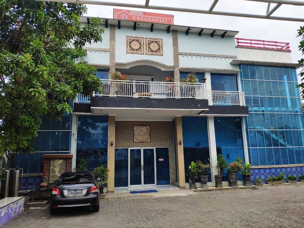 Hotel Boegenviel Syariah 31/32