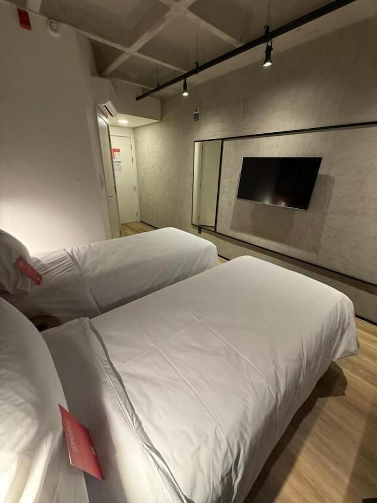 Ibis Pelotas 33/77