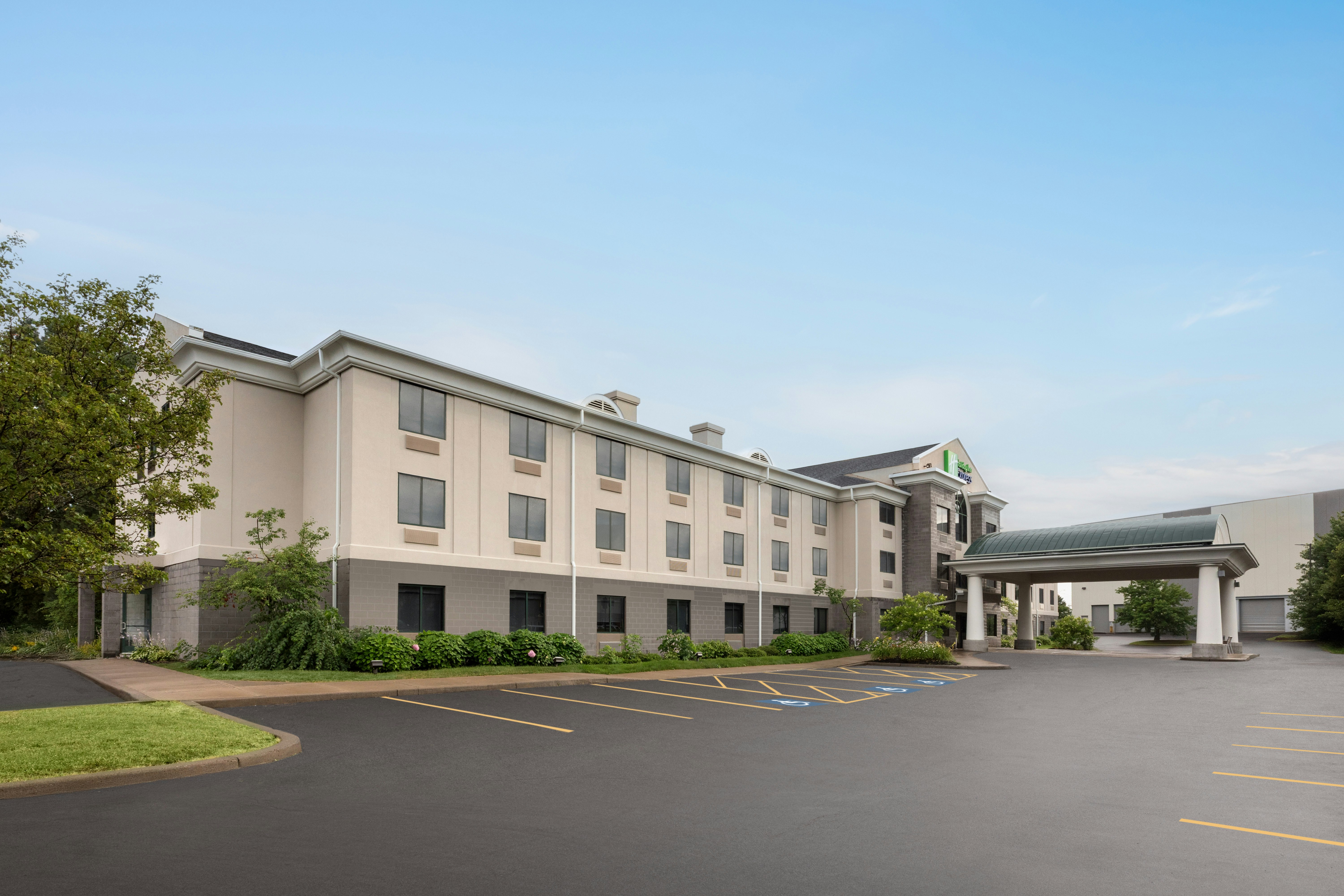 Holiday Inn Express Syracuse Airport 5/65