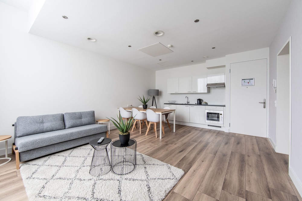 HOTEL2STAY 33/41