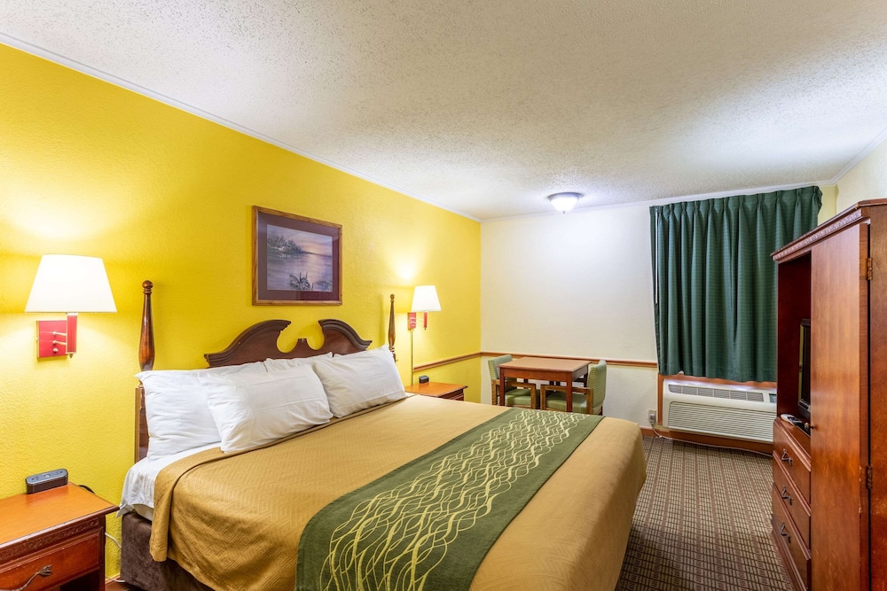 Econo Lodge Morgantown 14/31
