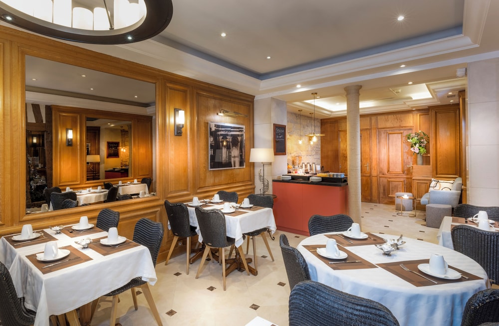 Dauphine Saint Germain Hotel 53/70