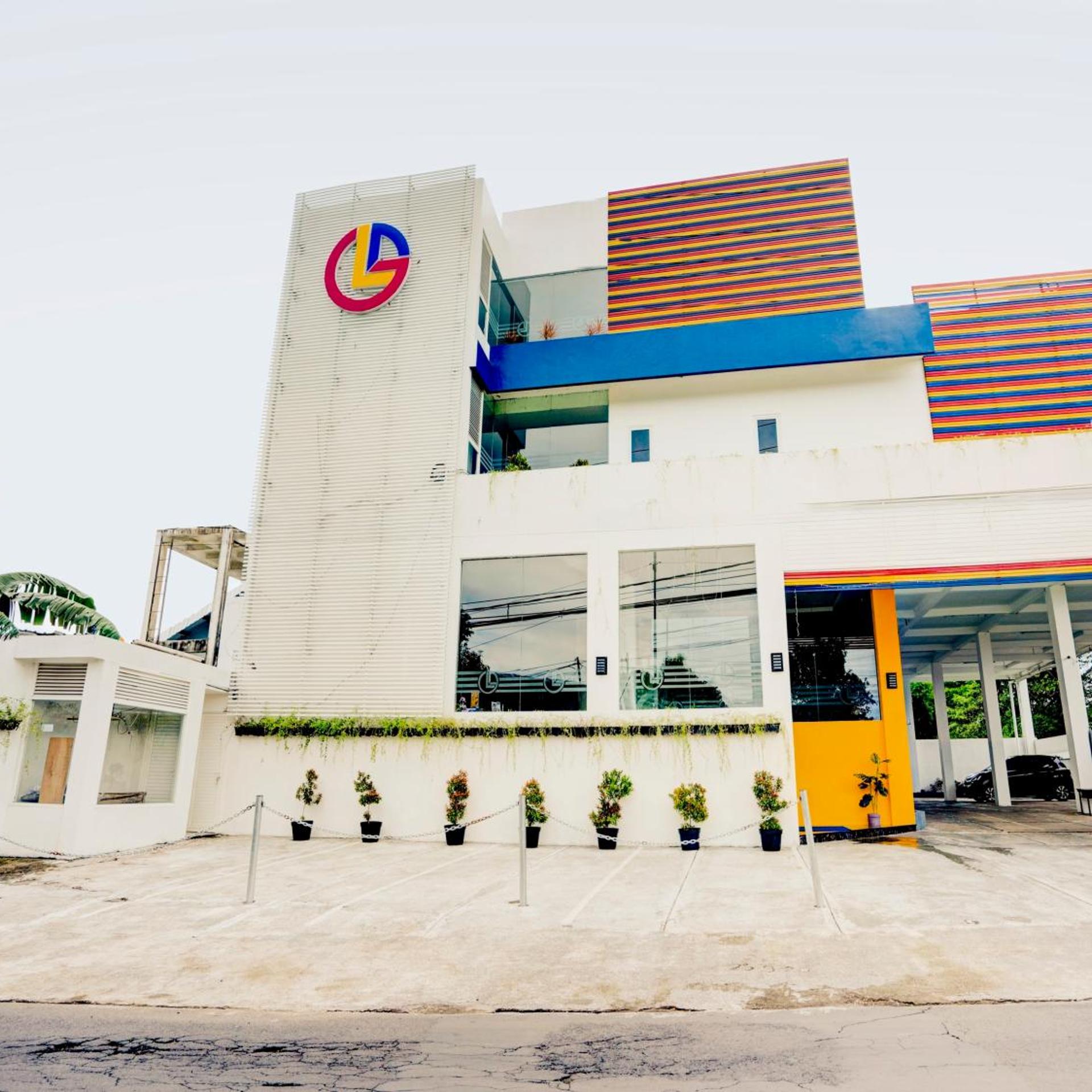 LG Hotel Jember 1/50