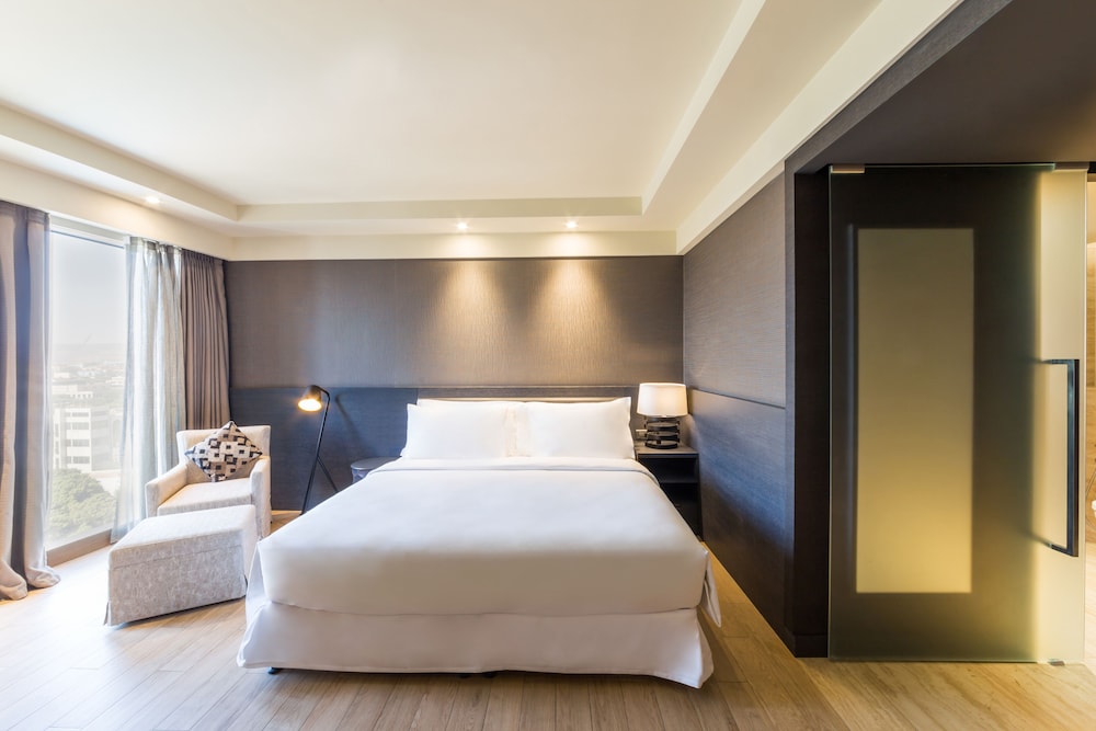 Radisson Collection Hotel Bamako (ex Sheraton Bamako) 13/70