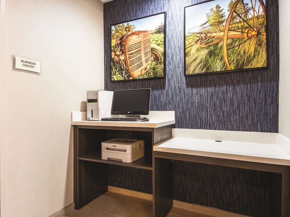 La Quinta Inn & Suites by Wyndham McKinney 40/45