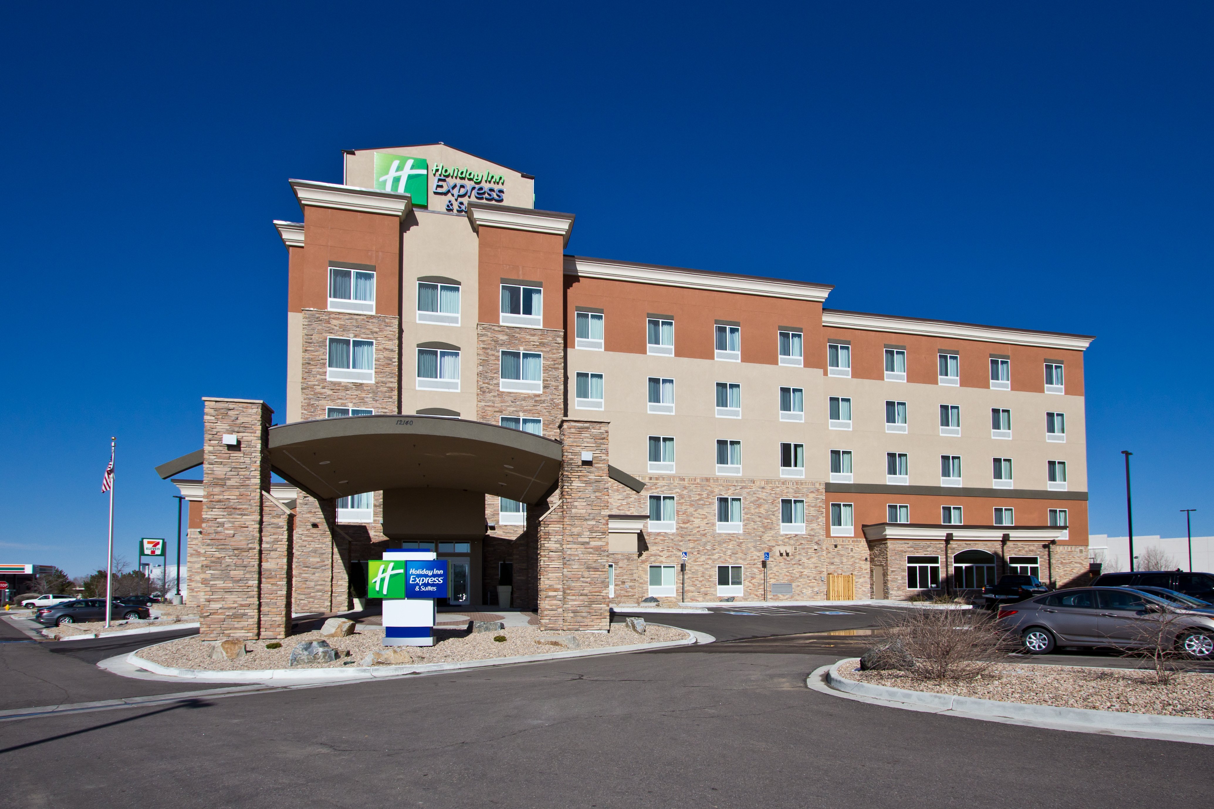 Holiday Inn Express Hotel Suites Denver East Peoria Street 55/59