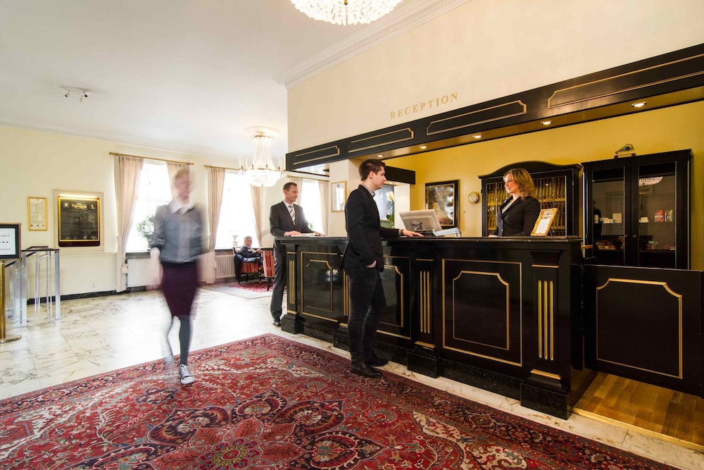 Mayfair Hotel Tunneln 5/43