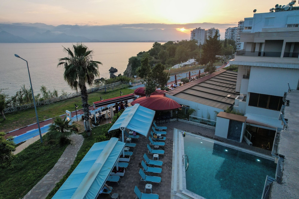 Atan Park Hotel 41/50