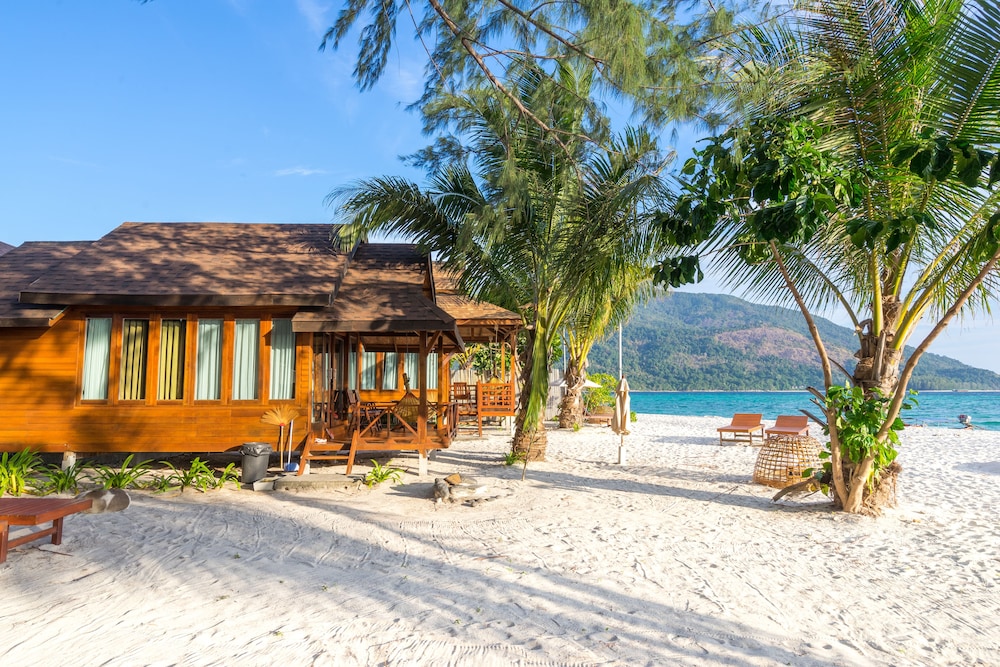Lipe Beach Resort 45/50