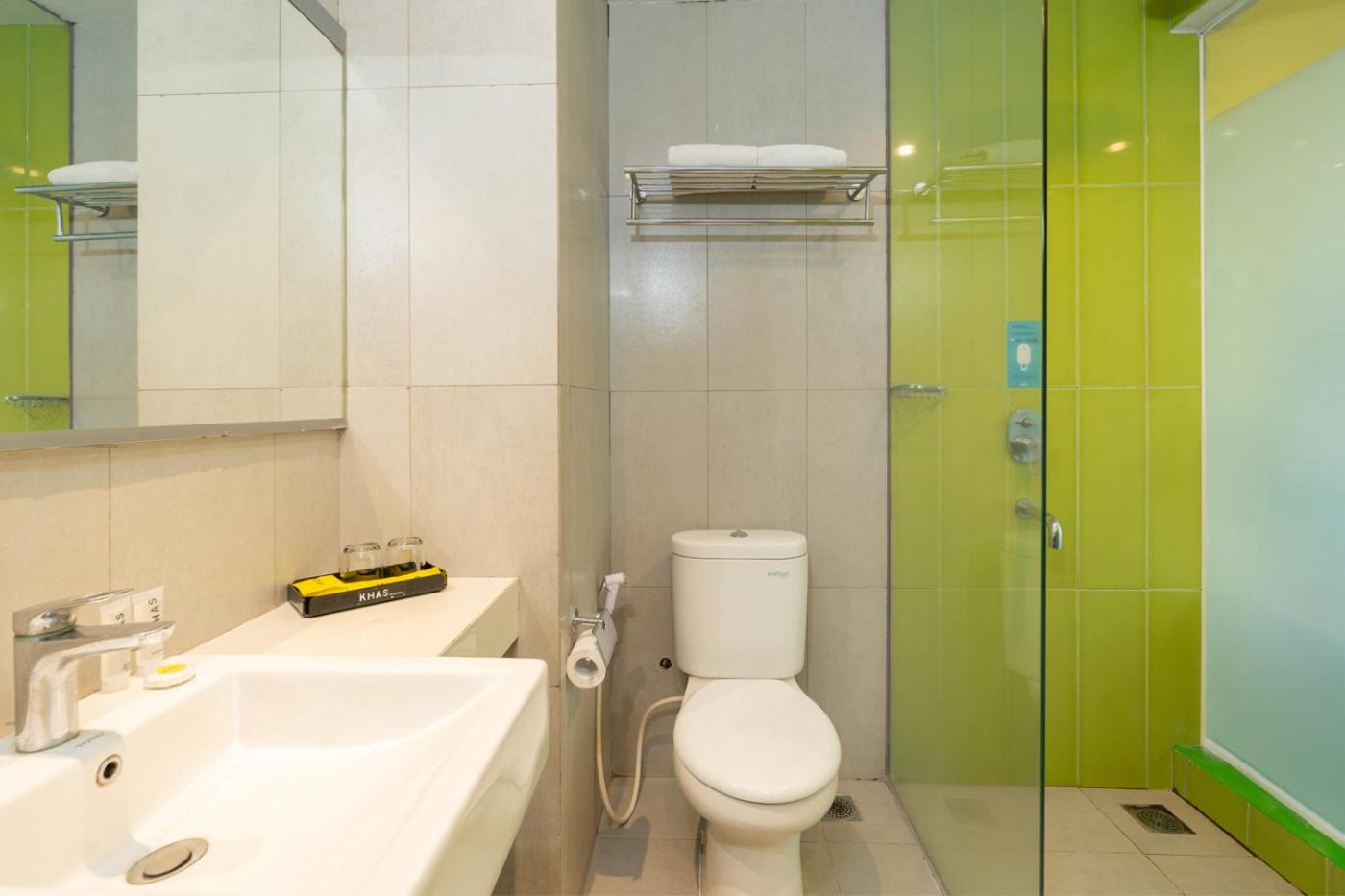KHAS Surabaya Hotel 60/61