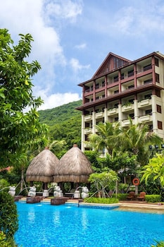 Shixishu Jianguo Yalong Bay Resort Hotel 6/39