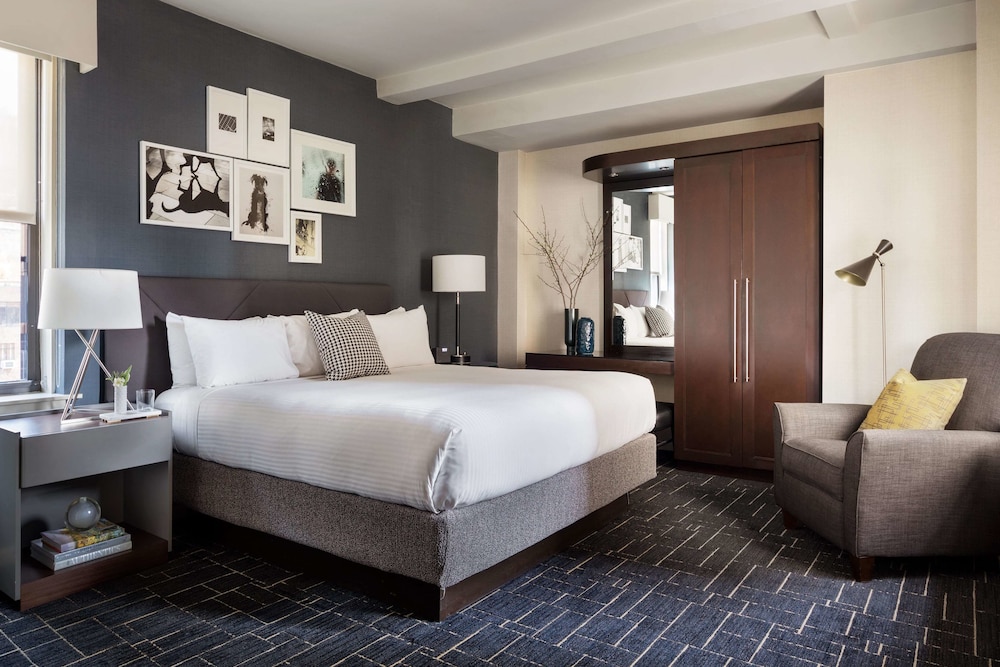 1 BEDROOM, DELUXE, SUITE, QUEEN BED