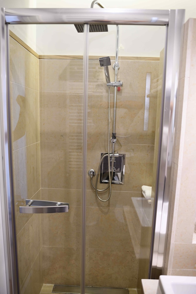 50 SUITE B&B 39/39
